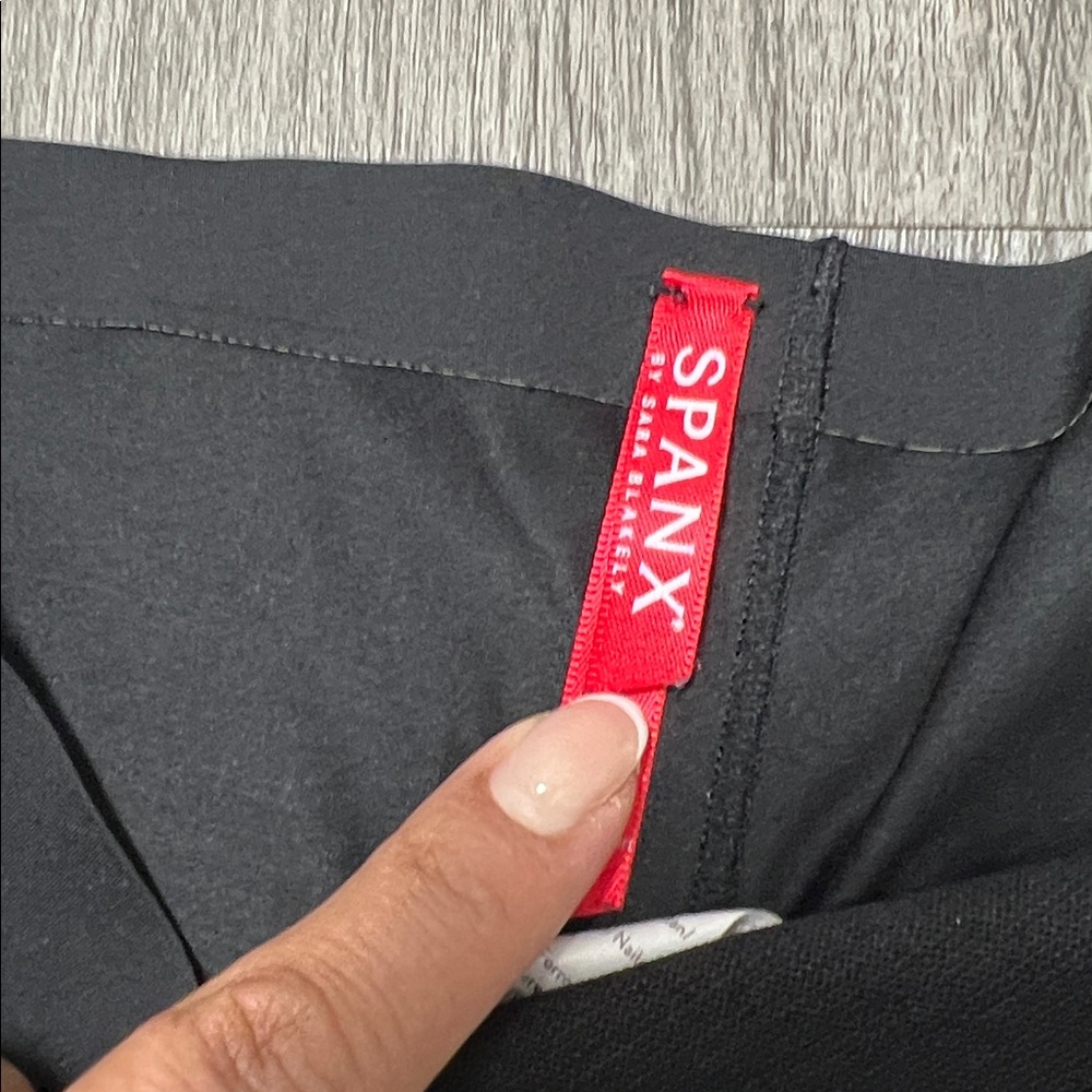 SPANX Woman’s shape wear/ black/ size M - Picture 4 of 5